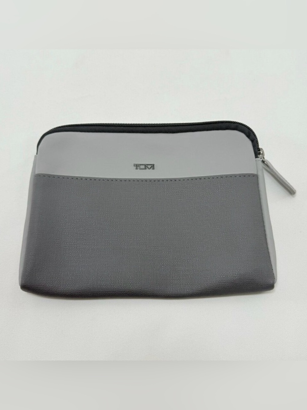 Tumi Delta Accessory Travel Pouch Cosmetic Two-Tone Gray Toiletry Bag